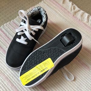 New Heelys, youth size 5